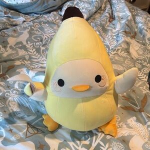 Chicken Banana with knife